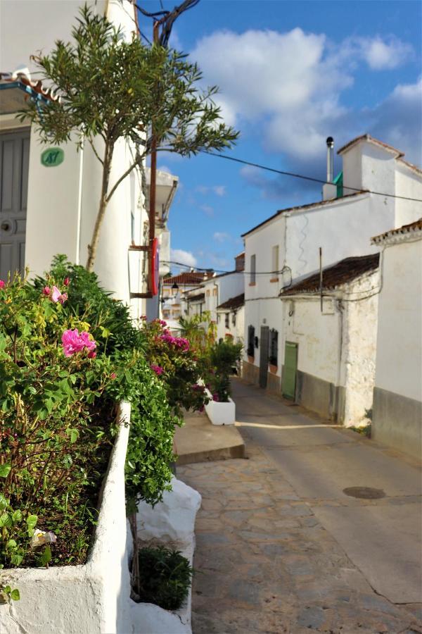 Hostal Moncada Gaucin Bagian luar foto